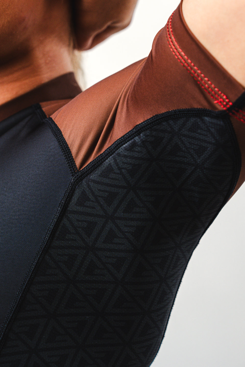 Rashguard Ranqueada GB Essentials Feminina - Marrom