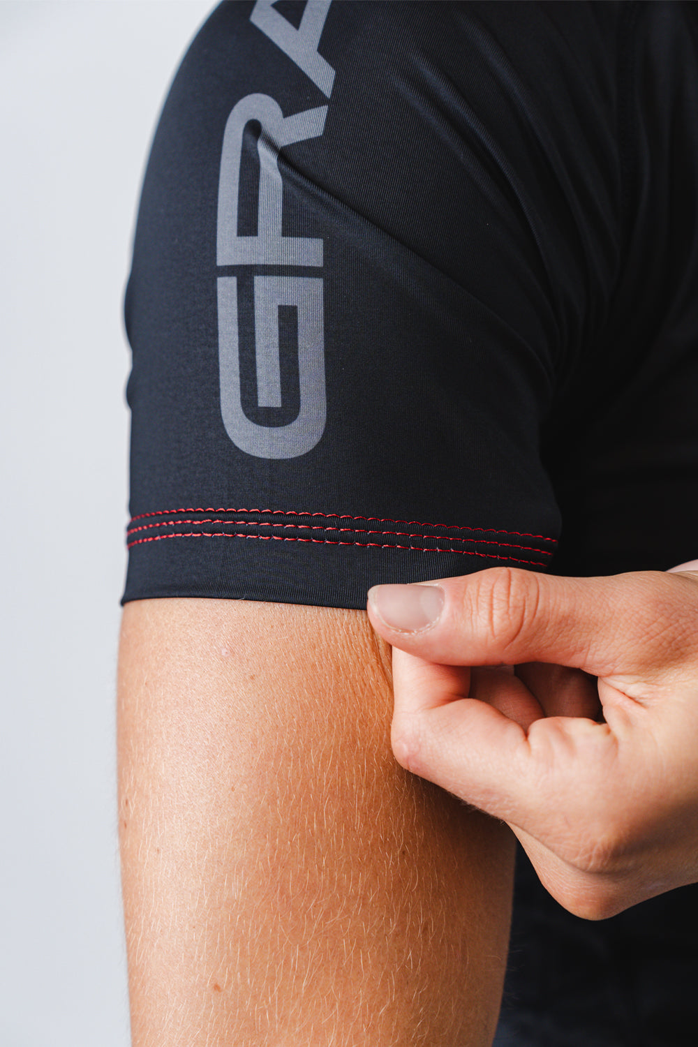 Rashguard Ranqueada GB Essentials Feminina - Preta
