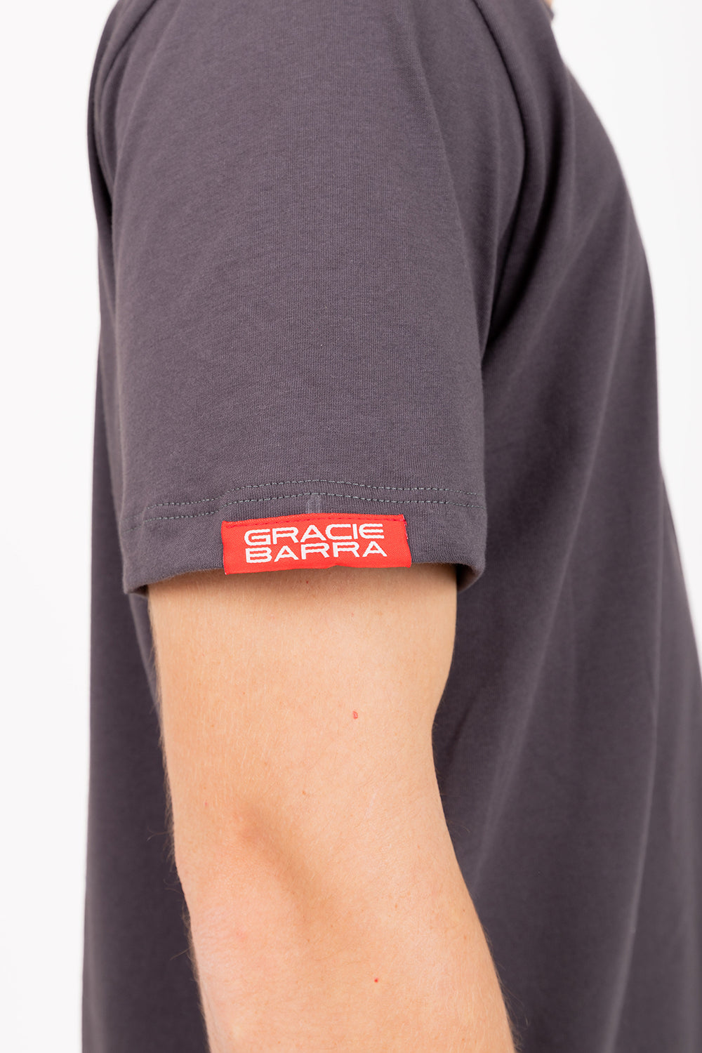 Camiseta Emblem - Cinza Escuro